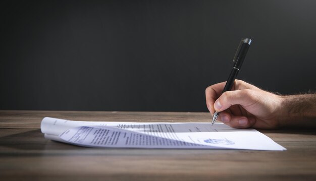 Derecho civil en Bilbao: redacción y revisión de contratos por abogado